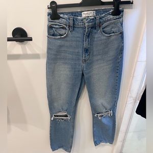 Abercrombie ankle straight jeans! Size 25/0